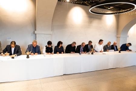 Podpis pogodbe o dobavi pitne vode (Foto: Ana Rojc)